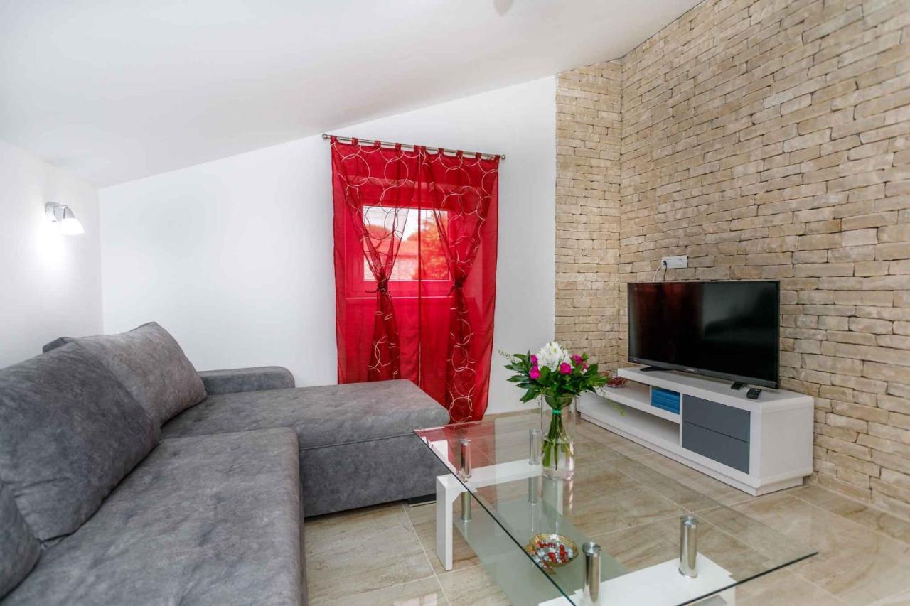 Apartment In Malinska/Insel Krk 38057 ภายนอก รูปภาพ